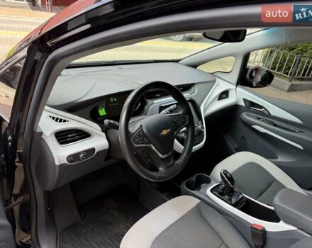 Черный Шевроле Bolt EV, объемом двигателя 0 л и пробегом 61 тыс. км за 14800 $, фото 15 на Automoto.ua