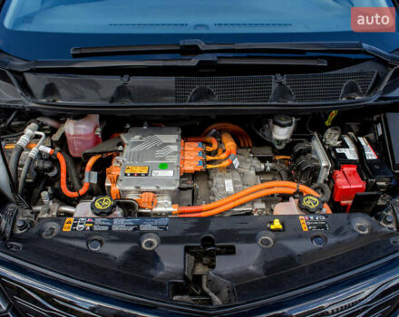 Черный Шевроле Bolt EV, объемом двигателя 0 л и пробегом 84 тыс. км за 18900 $, фото 5 на Automoto.ua