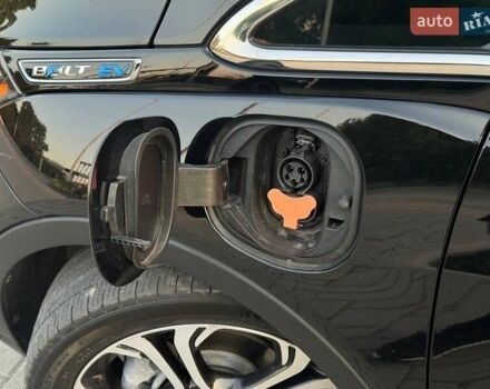 Черный Шевроле Bolt EV, объемом двигателя 0 л и пробегом 10 тыс. км за 17800 $, фото 1 на Automoto.ua
