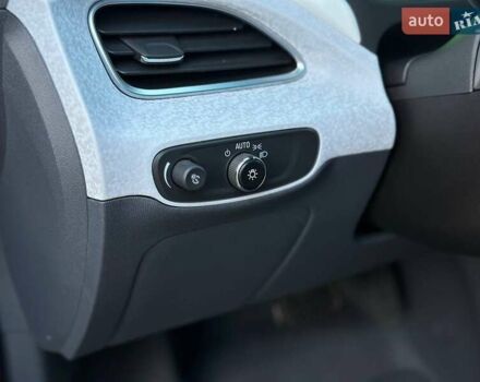 Черный Шевроле Bolt EV, объемом двигателя 0 л и пробегом 10 тыс. км за 17800 $, фото 17 на Automoto.ua