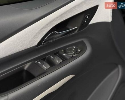 Черный Шевроле Bolt EV, объемом двигателя 0 л и пробегом 11 тыс. км за 17800 $, фото 32 на Automoto.ua