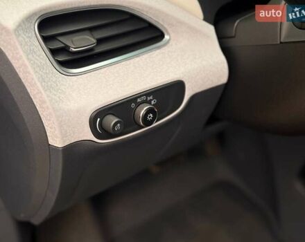 Черный Шевроле Bolt EV, объемом двигателя 0 л и пробегом 11 тыс. км за 17800 $, фото 26 на Automoto.ua