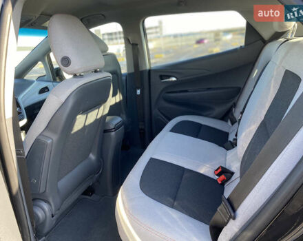 Черный Шевроле Bolt EV, объемом двигателя 0 л и пробегом 50 тыс. км за 15800 $, фото 18 на Automoto.ua