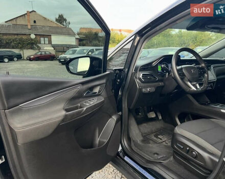 Черный Шевроле Bolt EV, объемом двигателя 0 л и пробегом 29 тыс. км за 16800 $, фото 2 на Automoto.ua