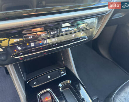 Черный Шевроле Bolt EV, объемом двигателя 0 л и пробегом 101 тыс. км за 17400 $, фото 12 на Automoto.ua