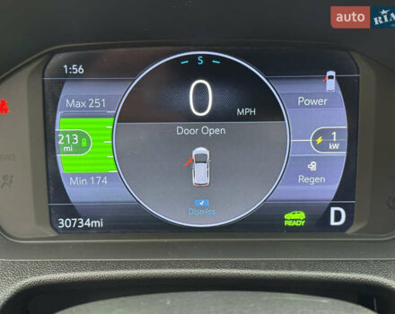 Черный Шевроле Bolt EV, объемом двигателя 0 л и пробегом 49 тыс. км за 18500 $, фото 8 на Automoto.ua