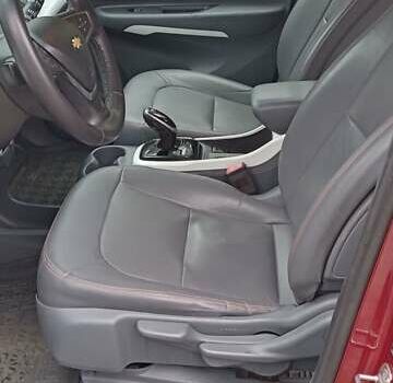 Красный Шевроле Bolt EV, объемом двигателя 0 л и пробегом 377 тыс. км за 14475 $, фото 19 на Automoto.ua