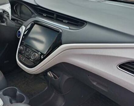 Красный Шевроле Bolt EV, объемом двигателя 0 л и пробегом 377 тыс. км за 14475 $, фото 9 на Automoto.ua