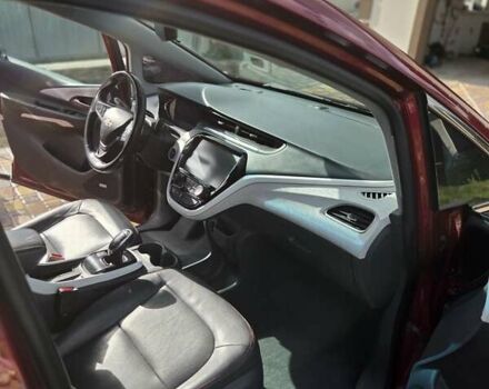 Красный Шевроле Bolt EV, объемом двигателя 0 л и пробегом 176 тыс. км за 14700 $, фото 4 на Automoto.ua