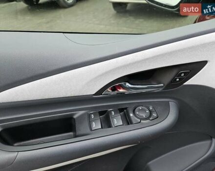 Красный Шевроле Bolt EV, объемом двигателя 0 л и пробегом 57 тыс. км за 15500 $, фото 20 на Automoto.ua