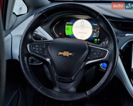 Красный Шевроле Bolt EV, объемом двигателя 0 л и пробегом 90 тыс. км за 18490 $, фото 48 на Automoto.ua