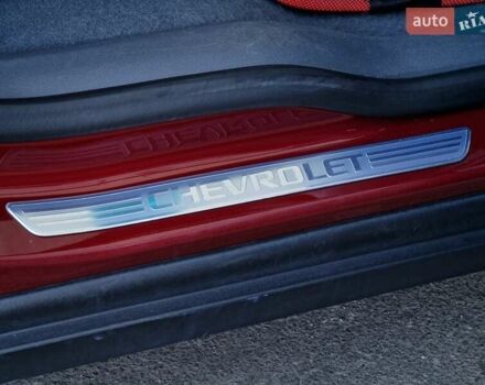 Красный Шевроле Bolt EV, объемом двигателя 0 л и пробегом 90 тыс. км за 18490 $, фото 41 на Automoto.ua