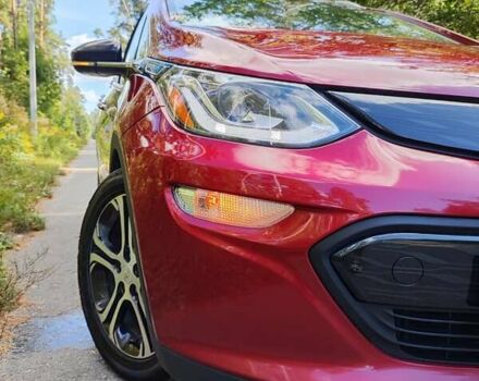 Красный Шевроле Bolt EV, объемом двигателя 0 л и пробегом 101 тыс. км за 18700 $, фото 4 на Automoto.ua