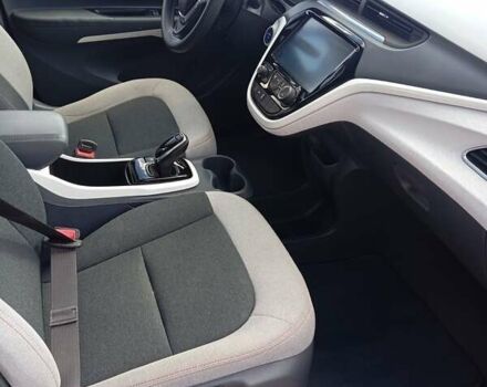 Красный Шевроле Bolt EV, объемом двигателя 0 л и пробегом 67 тыс. км за 14550 $, фото 27 на Automoto.ua