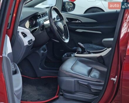 Красный Шевроле Bolt EV, объемом двигателя 0 л и пробегом 90 тыс. км за 18490 $, фото 37 на Automoto.ua