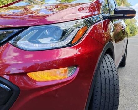 Красный Шевроле Bolt EV, объемом двигателя 0 л и пробегом 101 тыс. км за 18700 $, фото 21 на Automoto.ua