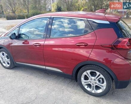 Красный Шевроле Bolt EV, объемом двигателя 0 л и пробегом 67 тыс. км за 14550 $, фото 2 на Automoto.ua