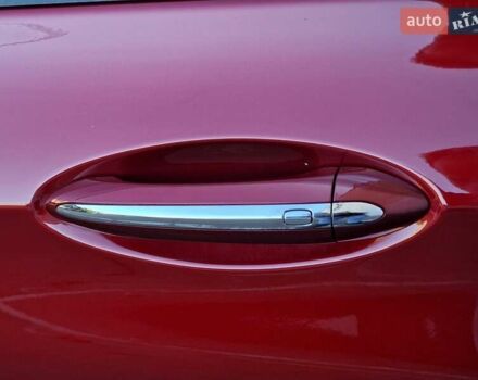 Красный Шевроле Bolt EV, объемом двигателя 0 л и пробегом 90 тыс. км за 18490 $, фото 9 на Automoto.ua