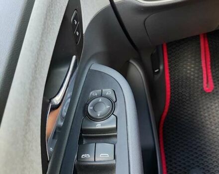 Красный Шевроле Bolt EV, объемом двигателя 0 л и пробегом 101 тыс. км за 18700 $, фото 40 на Automoto.ua