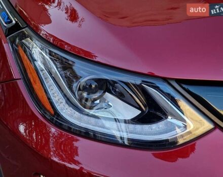 Красный Шевроле Bolt EV, объемом двигателя 0 л и пробегом 90 тыс. км за 18490 $, фото 6 на Automoto.ua