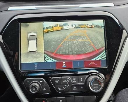 Красный Шевроле Bolt EV, объемом двигателя 0 л и пробегом 57 тыс. км за 15500 $, фото 14 на Automoto.ua