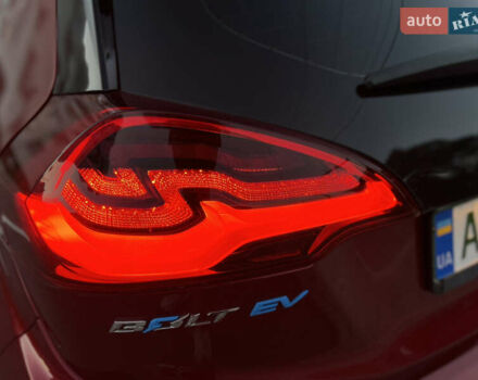 Красный Шевроле Bolt EV, объемом двигателя 0 л и пробегом 155 тыс. км за 14499 $, фото 9 на Automoto.ua