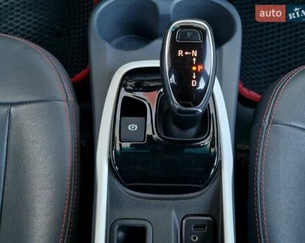 Красный Шевроле Bolt EV, объемом двигателя 0 л и пробегом 90 тыс. км за 18490 $, фото 46 на Automoto.ua