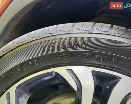 Красный Шевроле Bolt EV, объемом двигателя 0 л и пробегом 101 тыс. км за 18700 $, фото 59 на Automoto.ua