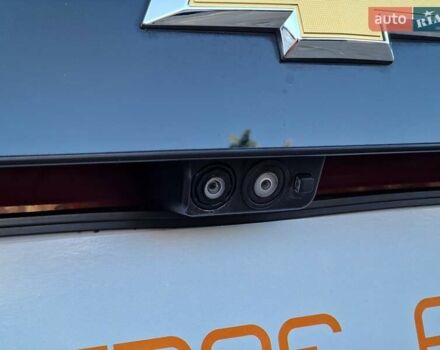 Красный Шевроле Bolt EV, объемом двигателя 0 л и пробегом 90 тыс. км за 18490 $, фото 34 на Automoto.ua