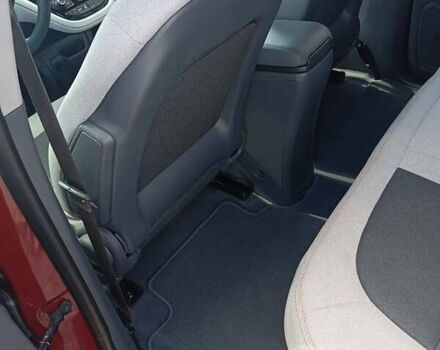 Красный Шевроле Bolt EV, объемом двигателя 0 л и пробегом 67 тыс. км за 14550 $, фото 13 на Automoto.ua