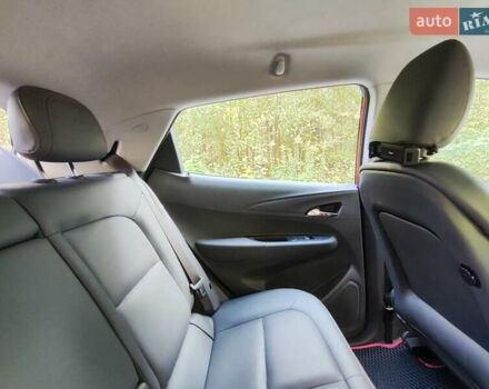 Красный Шевроле Bolt EV, объемом двигателя 0 л и пробегом 101 тыс. км за 18700 $, фото 34 на Automoto.ua