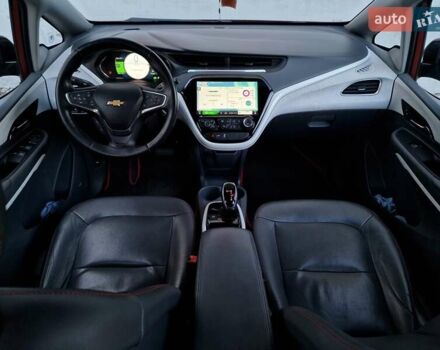Красный Шевроле Bolt EV, объемом двигателя 0 л и пробегом 90 тыс. км за 18490 $, фото 44 на Automoto.ua