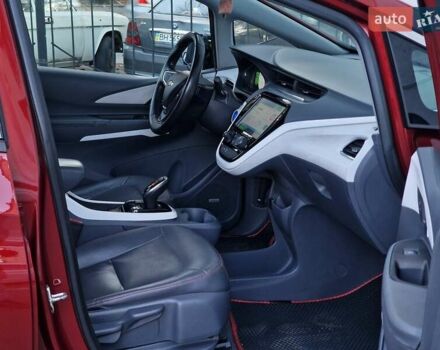 Красный Шевроле Bolt EV, объемом двигателя 0 л и пробегом 90 тыс. км за 18490 $, фото 39 на Automoto.ua