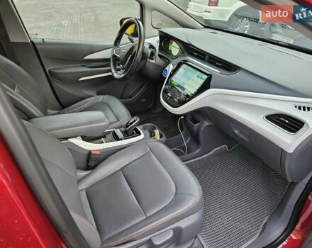 Красный Шевроле Bolt EV, объемом двигателя 0 л и пробегом 57 тыс. км за 15500 $, фото 16 на Automoto.ua