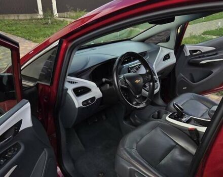Красный Шевроле Bolt EV, объемом двигателя 0 л и пробегом 176 тыс. км за 14700 $, фото 5 на Automoto.ua