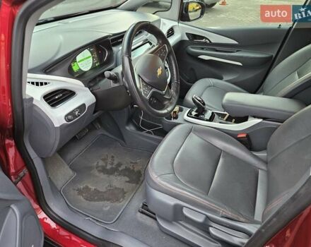 Красный Шевроле Bolt EV, объемом двигателя 0 л и пробегом 57 тыс. км за 15500 $, фото 15 на Automoto.ua