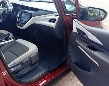 Красный Шевроле Bolt EV, объемом двигателя 0 л и пробегом 67 тыс. км за 14550 $, фото 22 на Automoto.ua