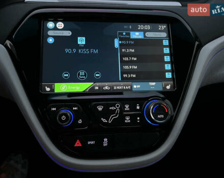 Красный Шевроле Bolt EV, объемом двигателя 0 л и пробегом 155 тыс. км за 14499 $, фото 27 на Automoto.ua