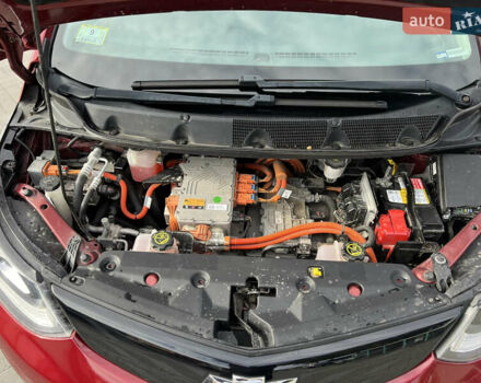 Красный Шевроле Bolt EV, объемом двигателя 0 л и пробегом 235 тыс. км за 12750 $, фото 11 на Automoto.ua