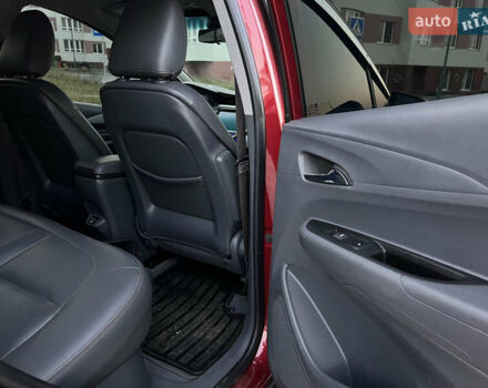 Красный Шевроле Bolt EV, объемом двигателя 0 л и пробегом 155 тыс. км за 14499 $, фото 29 на Automoto.ua