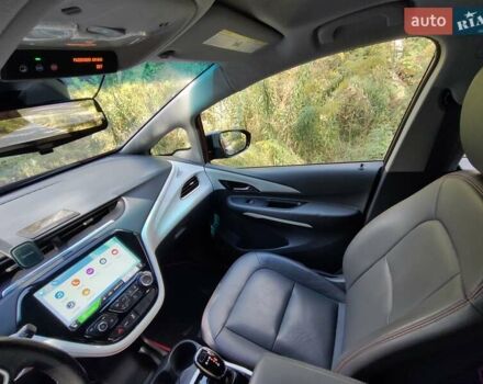 Красный Шевроле Bolt EV, объемом двигателя 0 л и пробегом 101 тыс. км за 18700 $, фото 30 на Automoto.ua