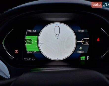 Красный Шевроле Bolt EV, объемом двигателя 0 л и пробегом 90 тыс. км за 18490 $, фото 56 на Automoto.ua