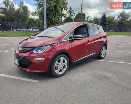 Красный Шевроле Bolt EV, объемом двигателя 0 л и пробегом 55 тыс. км за 23990 $, фото 1 на Automoto.ua