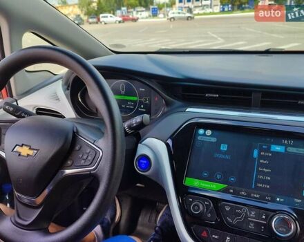 Красный Шевроле Bolt EV, объемом двигателя 0 л и пробегом 55 тыс. км за 23990 $, фото 27 на Automoto.ua