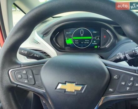Красный Шевроле Bolt EV, объемом двигателя 0 л и пробегом 55 тыс. км за 23990 $, фото 26 на Automoto.ua