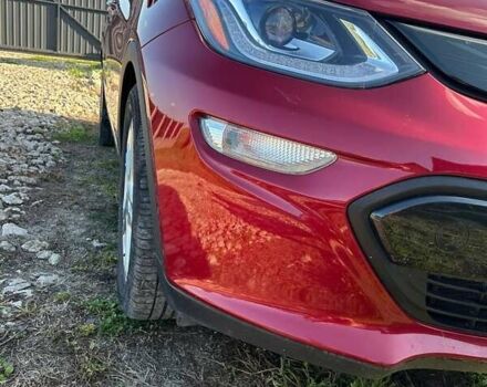 Красный Шевроле Bolt EV, объемом двигателя 0 л и пробегом 75 тыс. км за 13333 $, фото 2 на Automoto.ua