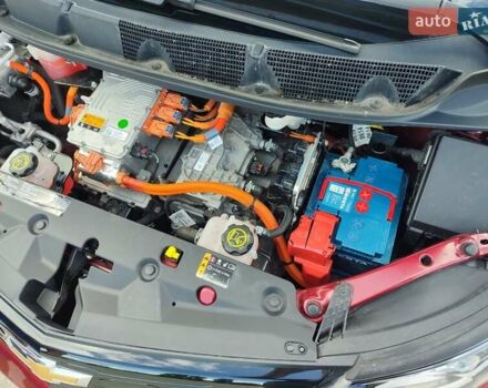 Красный Шевроле Bolt EV, объемом двигателя 0 л и пробегом 55 тыс. км за 23990 $, фото 20 на Automoto.ua