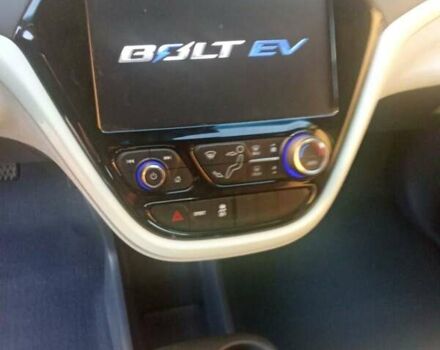 Красный Шевроле Bolt EV, объемом двигателя 0 л и пробегом 40 тыс. км за 14500 $, фото 1 на Automoto.ua