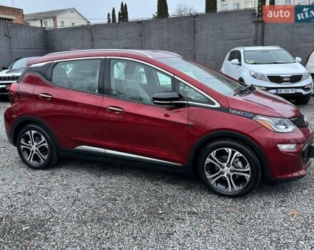 Красный Шевроле Bolt EV, объемом двигателя 0 л и пробегом 10 тыс. км за 17199 $, фото 4 на Automoto.ua