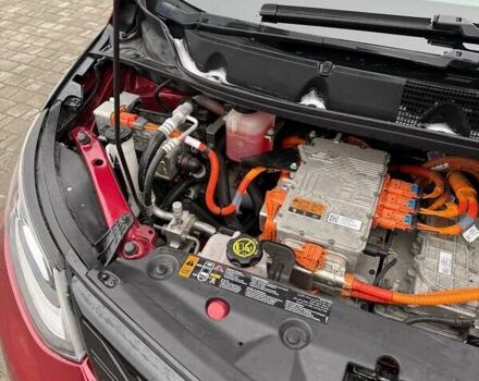 Красный Шевроле Bolt EV, объемом двигателя 0 л и пробегом 70 тыс. км за 16800 $, фото 8 на Automoto.ua